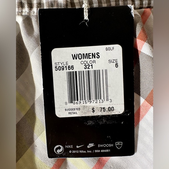 Nike golf skirt with detachable spandex shorts - Picture 6 of 7